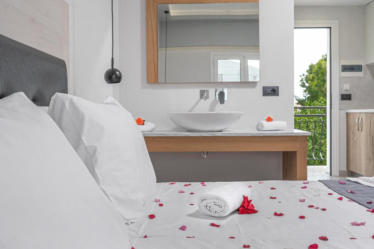 Breeze Luxury Rooms Лаганас Екстер'єр фото